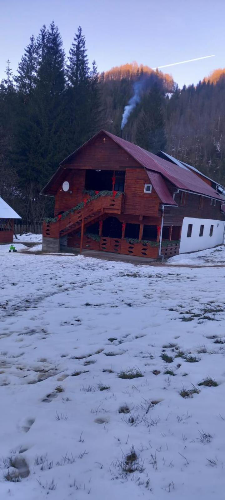 Hotel La Marian Pensiune Restaurant Munună Exteriér fotografie